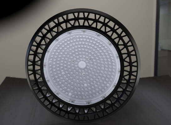 Ângulo de feixe alto industrial da eficiência 60°/90°/110° da luz 140Lm/w da baía do diodo emissor de luz do UFO de IP66 200W